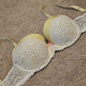 Victoria's Secret Bombshell Yellow & White Rhinestone Lace Padded Push Up Bra